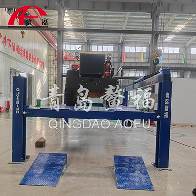四柱舉升機